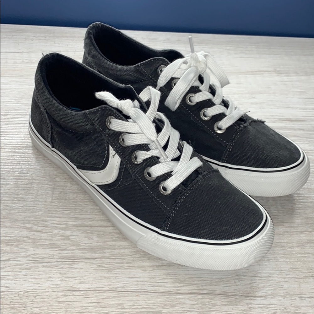 BRAND NEW blowfish sneakers